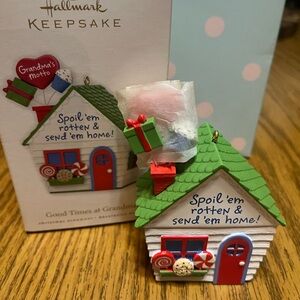Hallmark Keepsake Ornament - Green good times at Grandma's Cottage.